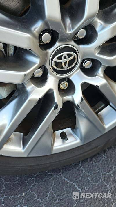 2022 Toyota RAV4 XLE Premium - zdjęcie 3 z 10 - miniatura