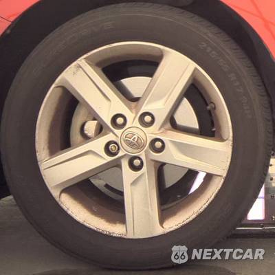2014 Toyota Camry SE - zdjęcie 6 z 17 - miniatura