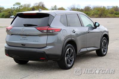 2024 Nissan Rogue SV - zdjęcie 4 z 42 - miniatura