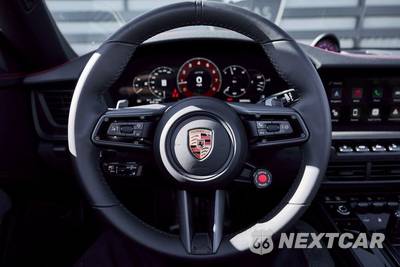 2026 Porsche 911 Carrera GTS Cabriolet - zdjęcie 45 z 74 - miniatura