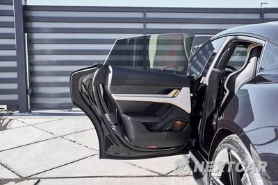 2020 Porsche Taycan Turbo S - zdjęcie 29 z 77 - miniatura
