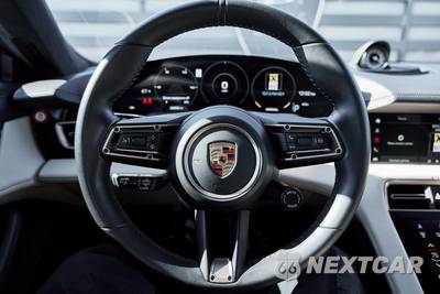 2020 Porsche Taycan Turbo S - zdjęcie 56 z 77 - miniatura