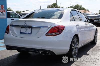 2018 Mercedes-Benz C 300 Sedan - zdjęcie 4 z 20 - miniatura