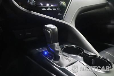 2020 Toyota Camry SE Nightshade - zdjęcie 32 z 40 - miniatura