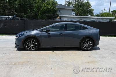 2024 Toyota Prius XLE - zdjęcie 6 z 20 - miniatura