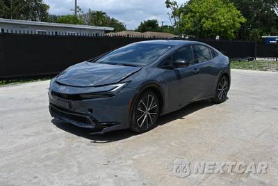 2024 Toyota Prius XLE - zdjęcie 2 z 20 - miniatura