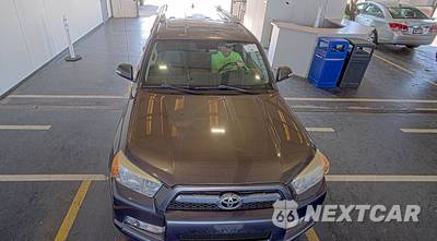 2013 Toyota 4Runner SR5 - zdjęcie 2 z 18 - miniatura
