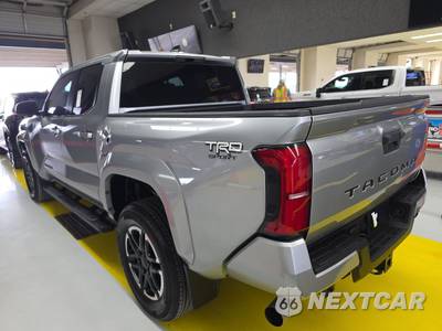 2024 Toyota Tacoma TRD Sport Crew Cab Medium Bed - zdjęcie 6 z 26 - miniatura