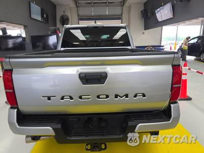 2024 Toyota Tacoma TRD Sport Crew Cab Medium Bed - zdjęcie 5 z 26 - miniatura