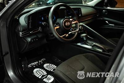 2025 Hyundai Elantra SE - zdjęcie 8 z 24 - miniatura