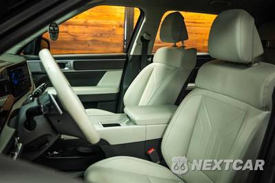 2025 Hyundai Santa Fe SEL - zdjęcie 10 z 31 - miniatura