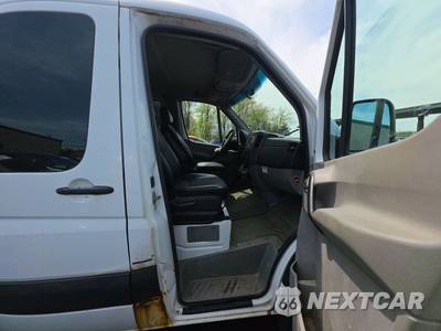 2015 Mercedes-Benz Sprinter 2500 Crew Van Standard Roof 144.3" WB - zdjęcie 8 z 26 - miniatura