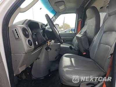 2019 Ford Super Duty E-350 Cutaway DRW - zdjęcie 7 z 37 - miniatura