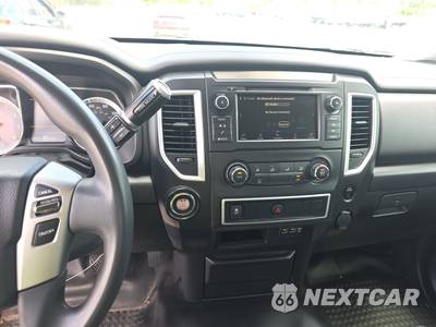 2019 Nissan TITAN S Crew Cab Short Bed - zdjęcie 11 z 31 - miniatura