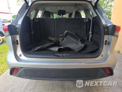 2022 Toyota Highlander Hybrid LE - zdjęcie 9 z 10 - miniatura