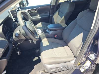 2025 Toyota RAV4 XLE - zdjęcie 7 z 26 - miniatura