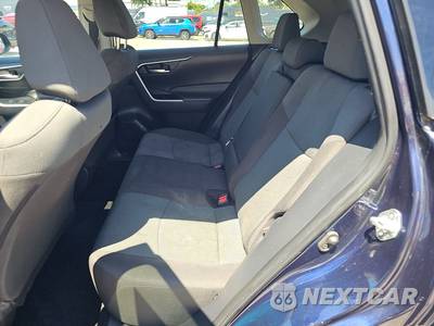2025 Toyota RAV4 XLE - zdjęcie 13 z 26 - miniatura