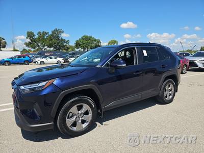 2025 Toyota RAV4 XLE - zdjęcie 1 z 26 - miniatura