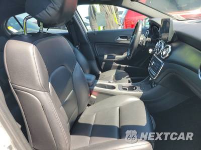 2018 Mercedes-Benz GLA 250 4MATIC - zdjęcie 8 z 22 - miniatura