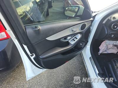 2016 Mercedes-Benz C 300 - zdjęcie 9 z 17 - miniatura