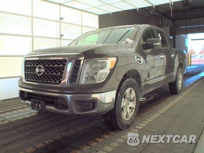 2017 Nissan TITAN