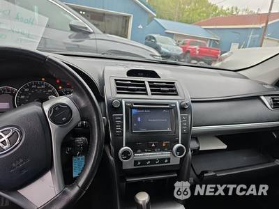 2013 Toyota Camry SE - zdjęcie 14 z 21 - miniatura