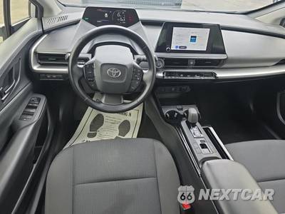 2024 Toyota Prius LE - zdjęcie 14 z 23 - miniatura