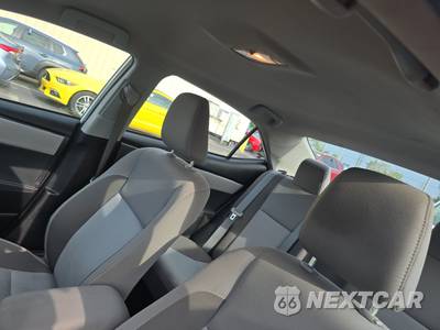 2017 Toyota Corolla LE Sedan - zdjęcie 14 z 18 - miniatura