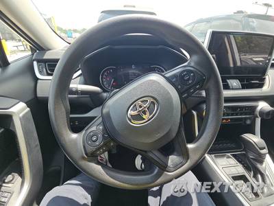 2024 Toyota RAV4 LE - zdjęcie 16 z 27 - miniatura