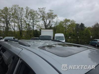 2015 Toyota Sienna XLE 8-Passenger 119.3" WB - zdjęcie 12 z 21 - miniatura