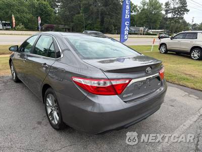 2016 Toyota Camry SE - zdjęcie 3 z 16 - miniatura