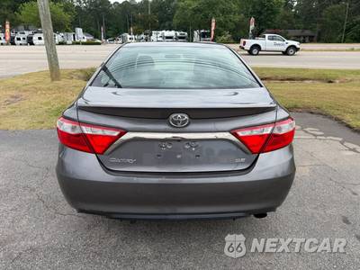 2016 Toyota Camry SE - zdjęcie 4 z 16 - miniatura