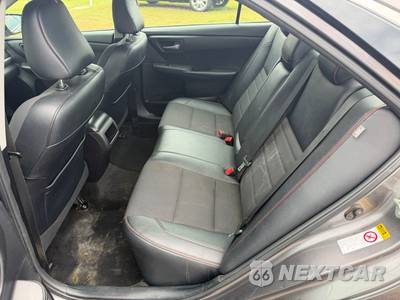 2016 Toyota Camry SE - zdjęcie 10 z 16 - miniatura