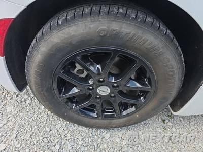 2024 Chrysler Pacifica Touring L 121.6" WB - zdjęcie 10 z 34 - miniatura