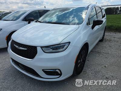 2024 Chrysler Pacifica Touring L 121.6" WB