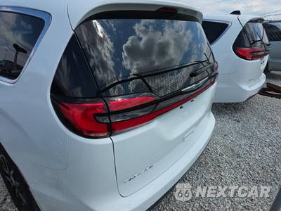 2024 Chrysler Pacifica Touring L 121.6" WB - zdjęcie 5 z 34 - miniatura