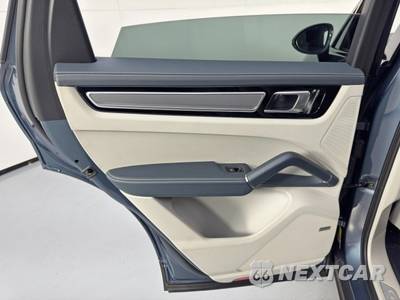 2020 Porsche Cayenne S - zdjęcie 45 z 48 - miniatura