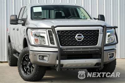 2019 Nissan TITAN XD PRO-4X Crew Cab Medium Bed - zdjęcie 2 z 49 - miniatura