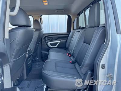 2019 Nissan TITAN XD PRO-4X Crew Cab Medium Bed - zdjęcie 35 z 49 - miniatura
