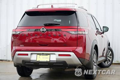 2022 Nissan Pathfinder SL - zdjęcie 3 z 49 - miniatura