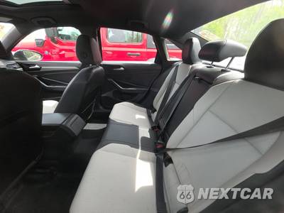2019 Volkswagen Jetta R-Line - zdjęcie 13 z 27 - miniatura