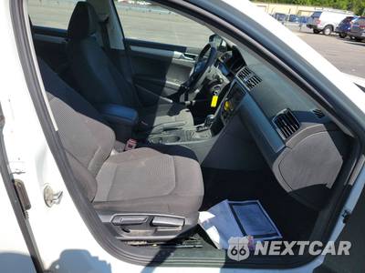 2018 Volkswagen Passat 2.0T S - zdjęcie 8 z 32 - miniatura