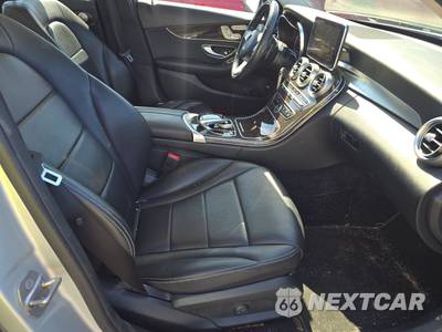 2017 Mercedes-Benz C 300 4MATIC Sedan - zdjęcie 8 z 29 - miniatura