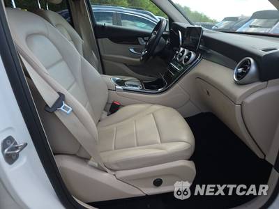 2021 Mercedes-Benz GLC 300 - zdjęcie 8 z 27 - miniatura