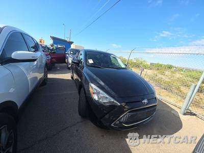 2019 Toyota Yaris LE Sedan - zdjęcie 2 z 19 - miniatura