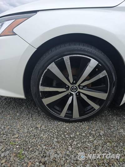 2019 Nissan Altima SR - zdjęcie 8 z 21 - miniatura