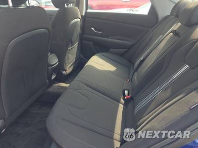 2025 Hyundai Elantra SEL Convenience - zdjęcie 13 z 23 - miniatura