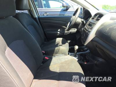 2018 Nissan Versa Sedan SV - zdjęcie 8 z 41 - miniatura