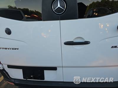 2016 Mercedes-Benz Sprinter 2500 Passenger Van 144.3" WB - zdjęcie 17 z 31 - miniatura