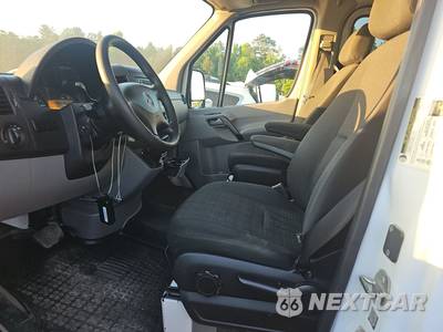 2016 Mercedes-Benz Sprinter 2500 Passenger Van 144.3" WB - zdjęcie 7 z 31 - miniatura